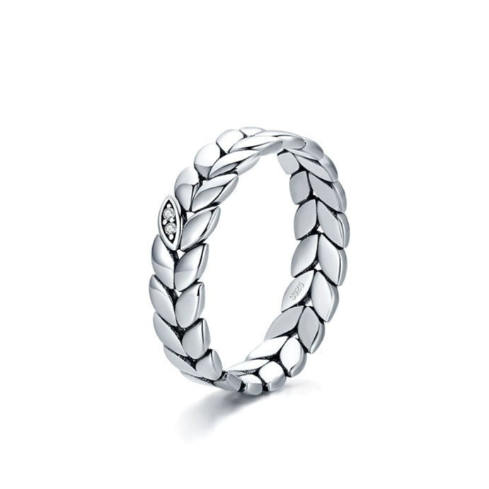 Olivia Laurel Silver Ring