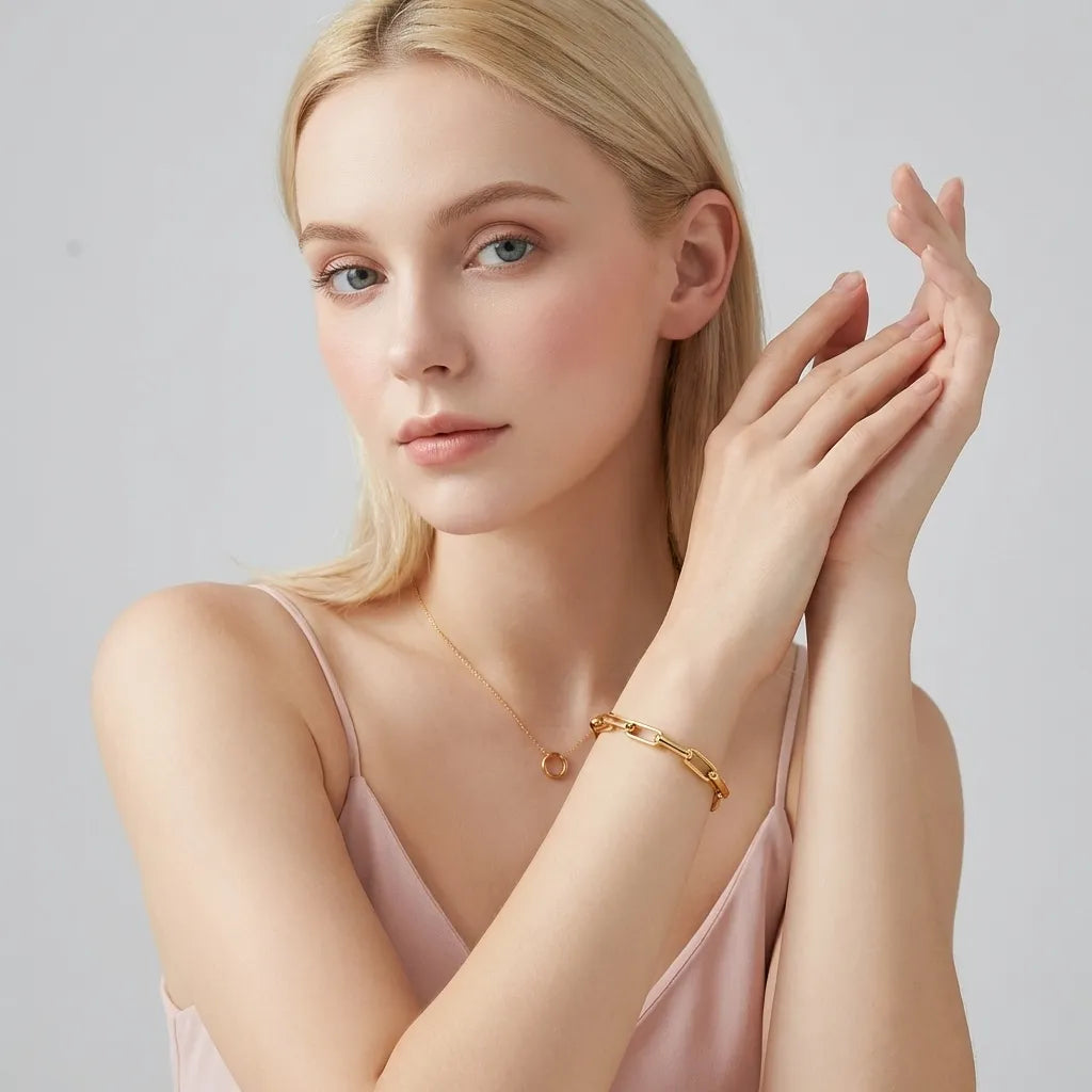Eloise Bold Paperclip Bracelet