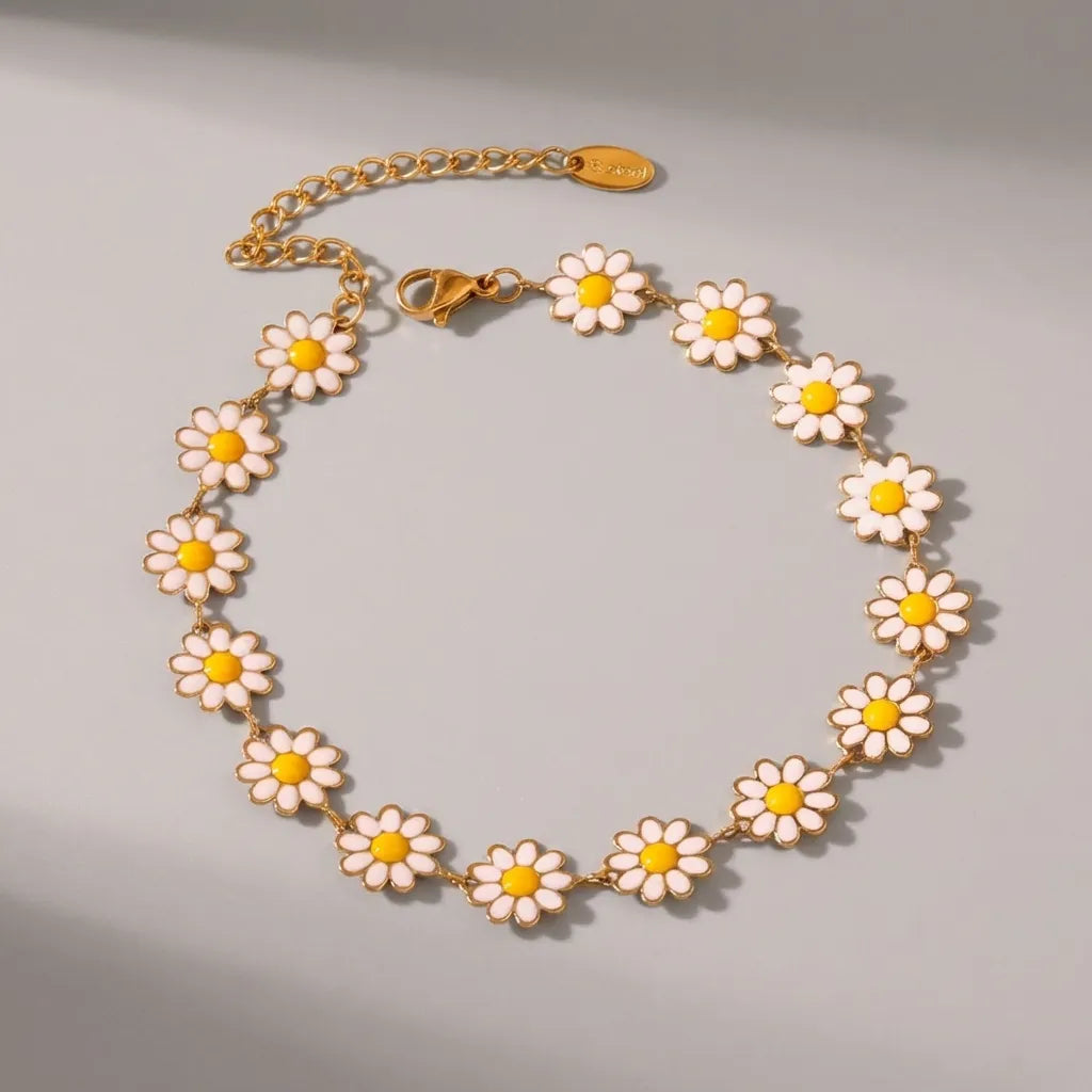 Fiona White Flowers Bracelet