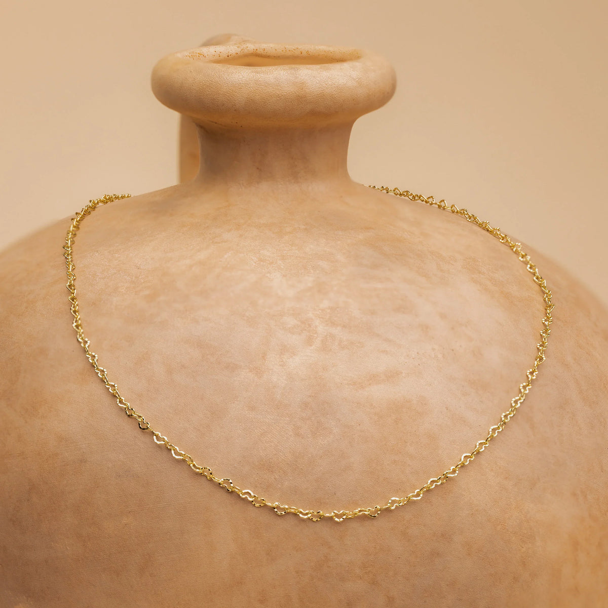 Élodie Chain Heart Necklace