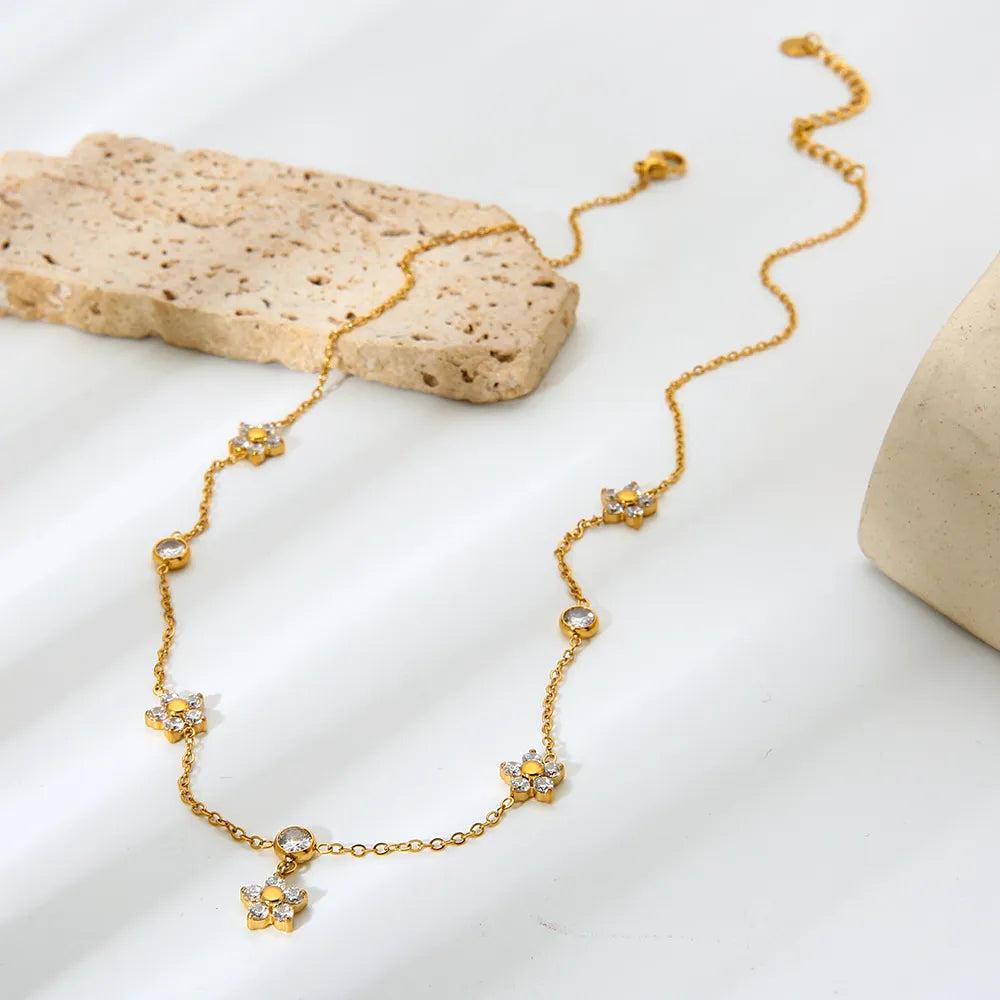 Mia Flower Crystal Necklace