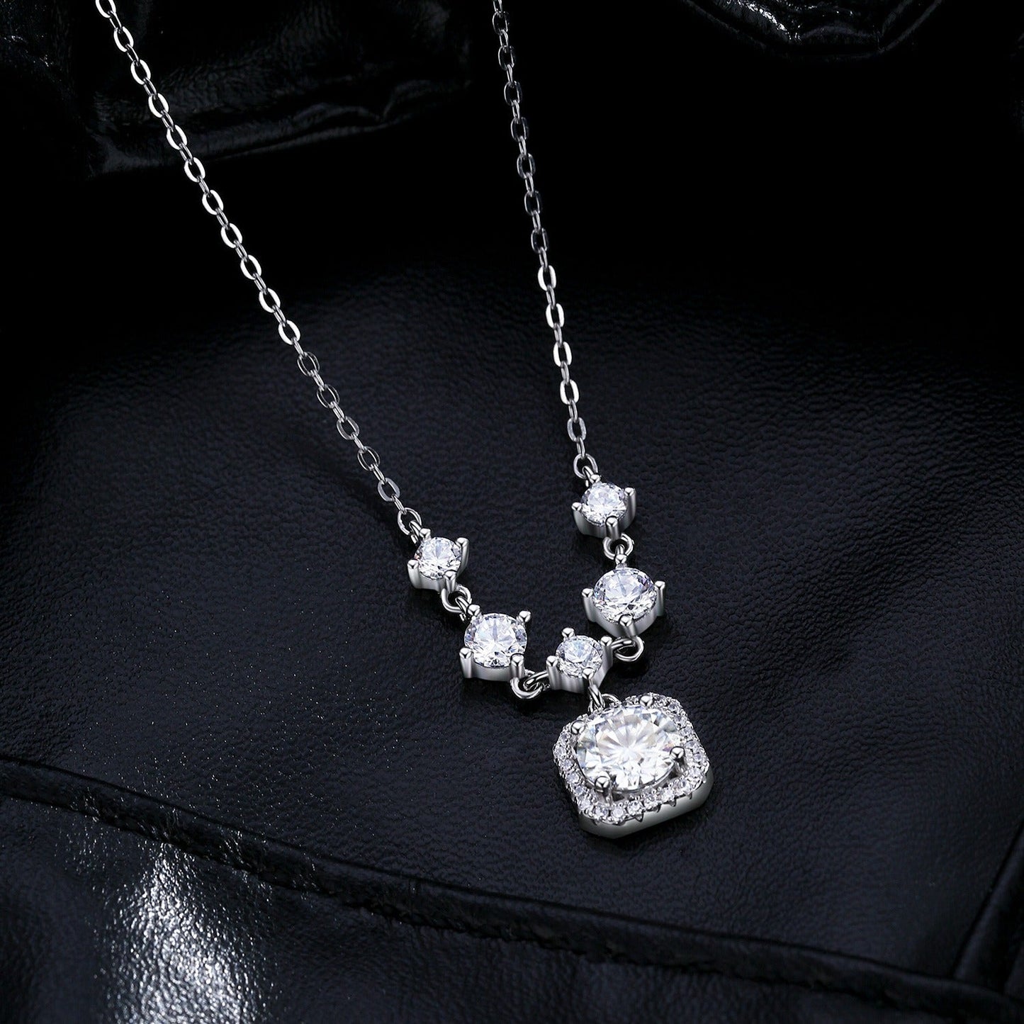 Amélie Éclat Necklace