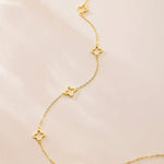 Inès Clover Outline Necklace