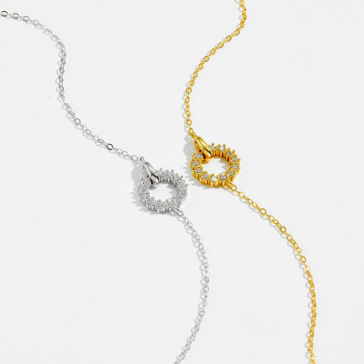 Isla Linked Circle Bracelet