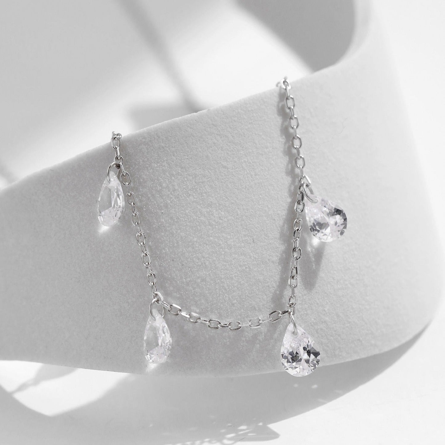 Elise Sparkling Dew Necklace