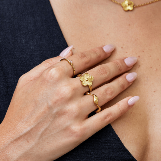 Rowena Clover Ring