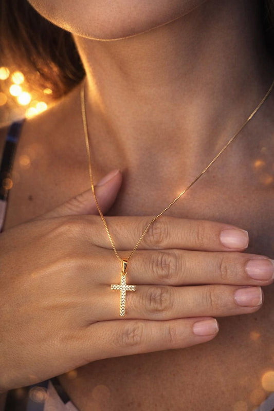 Faith Cross Necklace – A Symbol of Strength & Protection