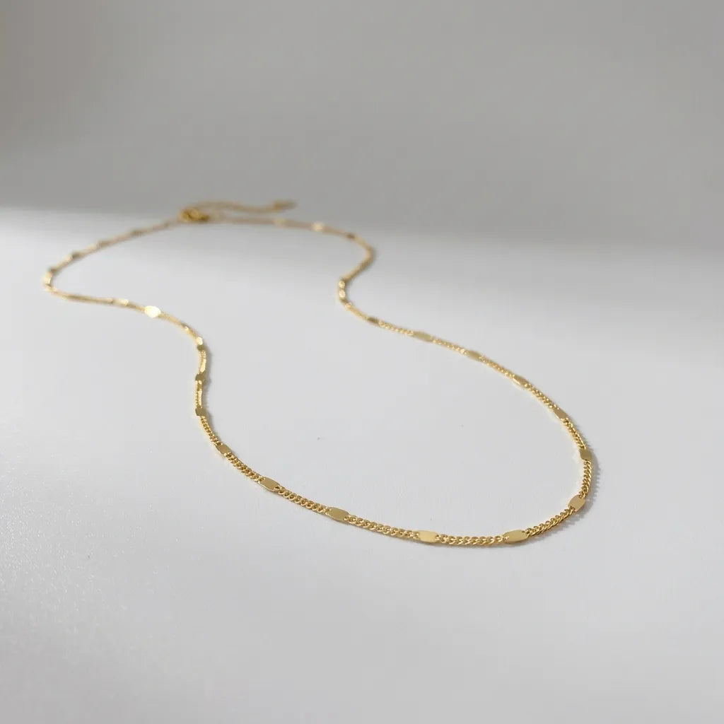 Aria Gold Dot Necklace