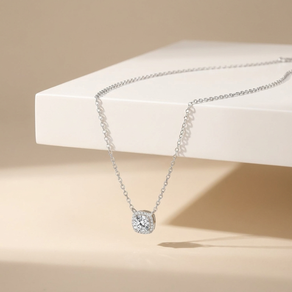 Olivia Escouade Halo Necklace