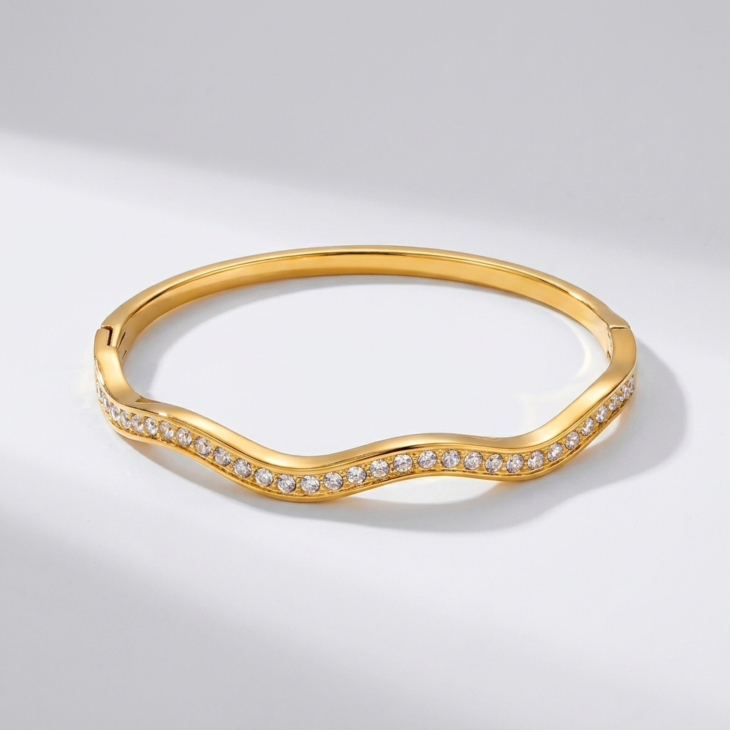 Amélie Wave Crystal Bangle