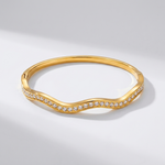 Amélie Wave Crystal Bangle