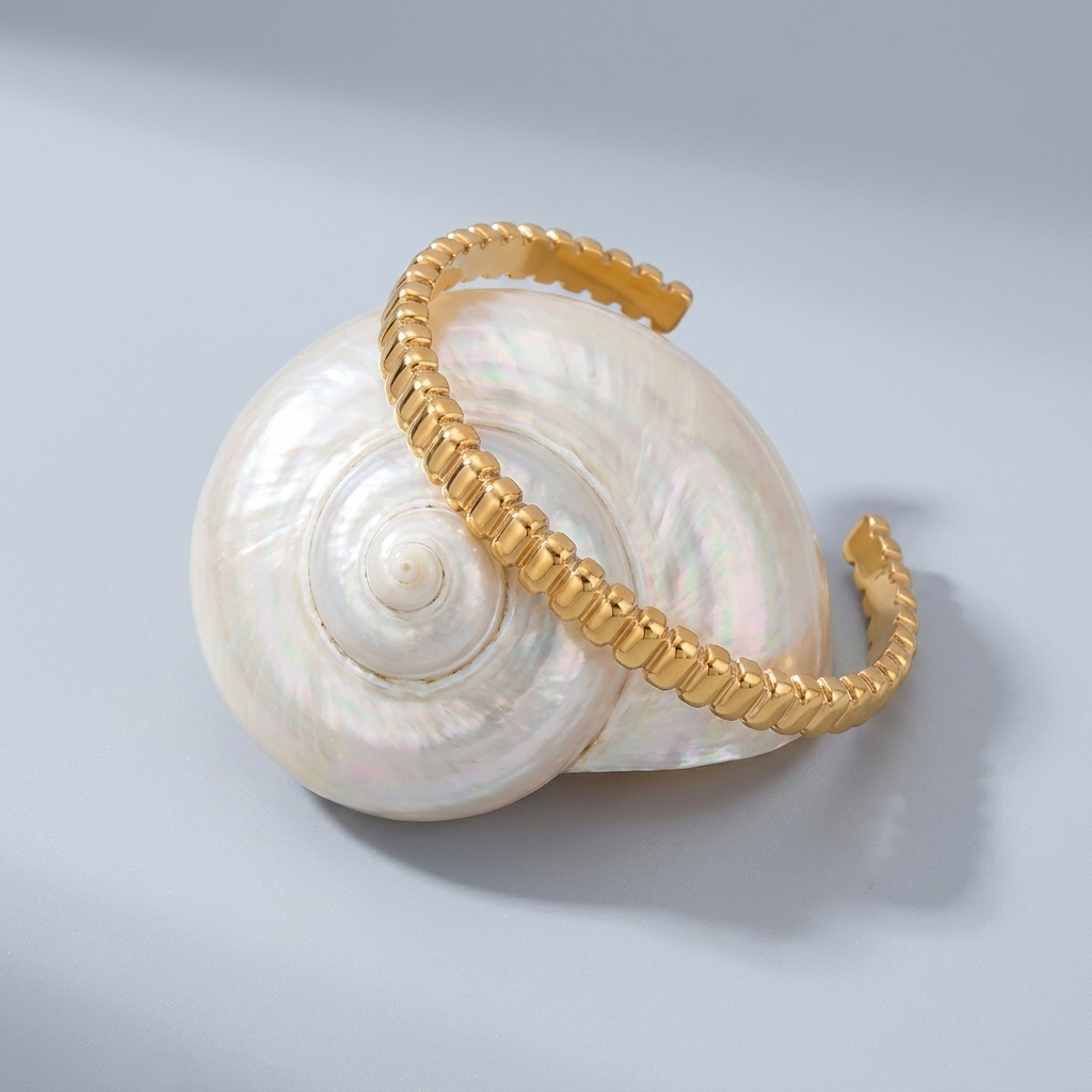 Emma Sculpted Gold Bangle