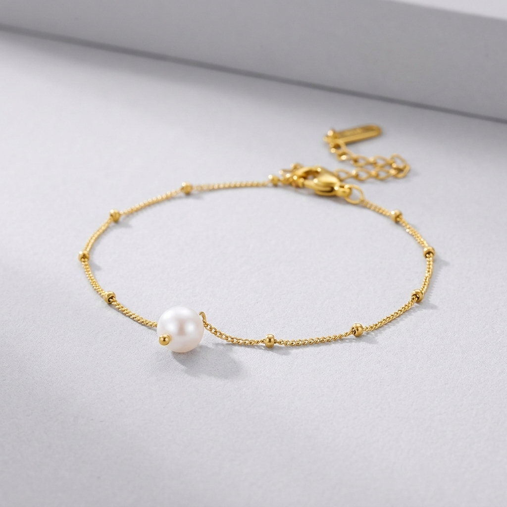 Léa Dainty Pearl Drop Bracelet