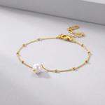 Léa Dainty Pearl Drop Bracelet