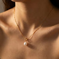 Léa Oval Pearl Charm Necklace