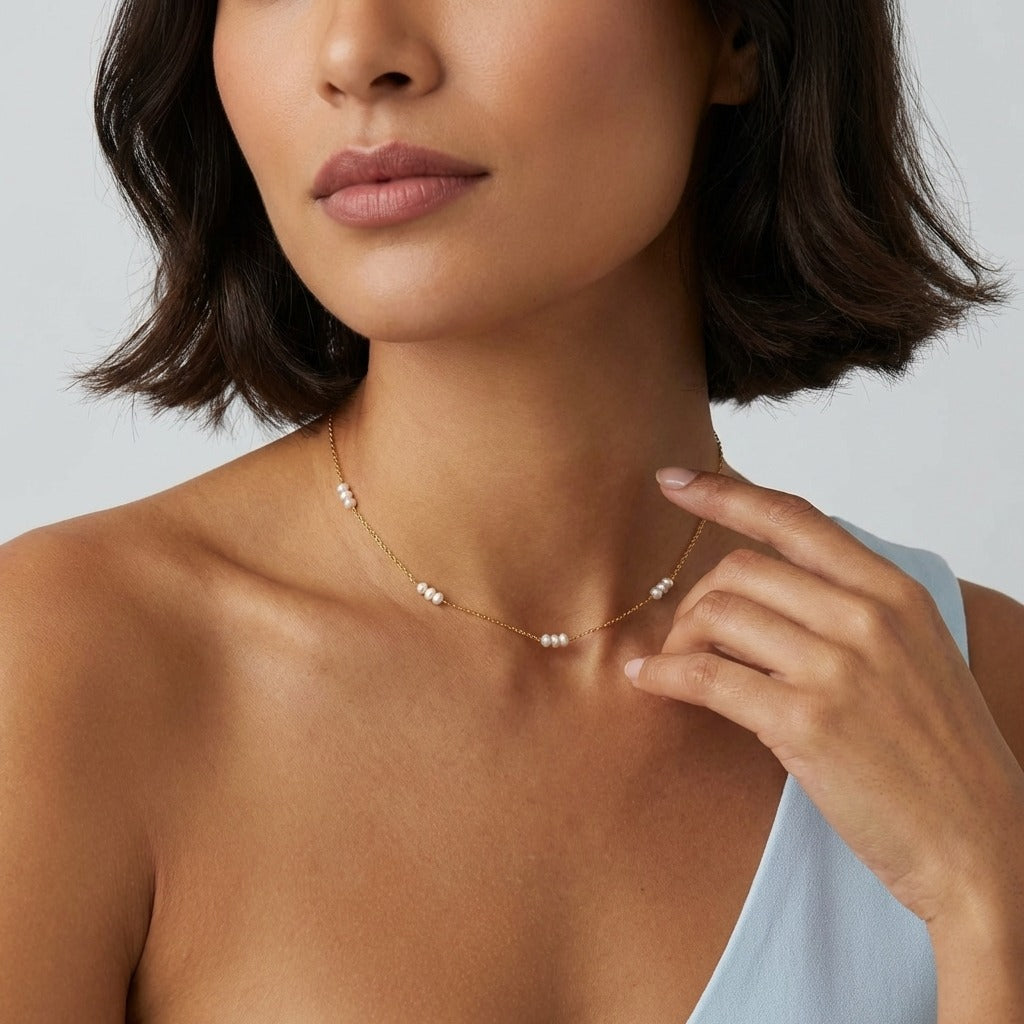 Valentina Tiny Pearls Necklace