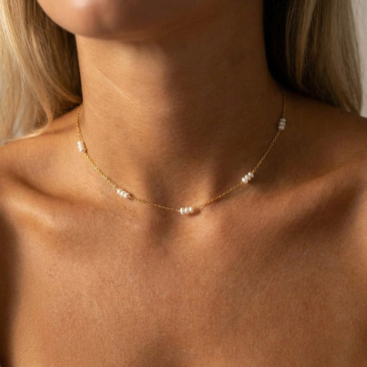 Valentina Tiny Pearls Necklace
