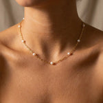 Léa Dainty Pearls Necklace