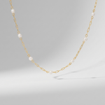 Léa Dainty Pearls Necklace