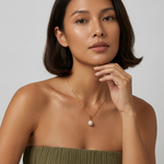 Léa Oval Pearl Charm Necklace