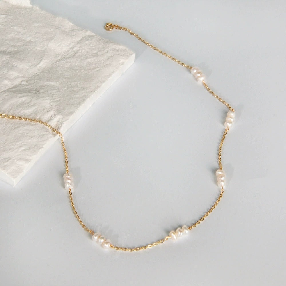 Valentina Tiny Pearls Necklace
