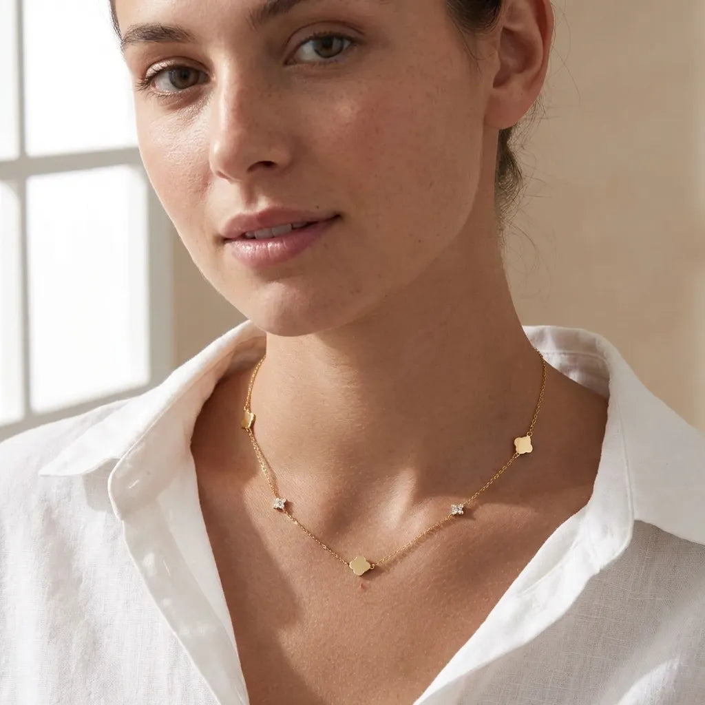 Inès Clover & Crystal Necklace